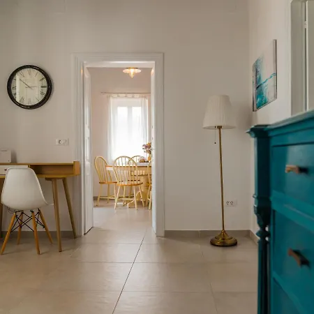 Komis Mansion בית נופש *