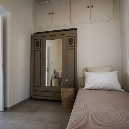 펜션 Komis Mansion *